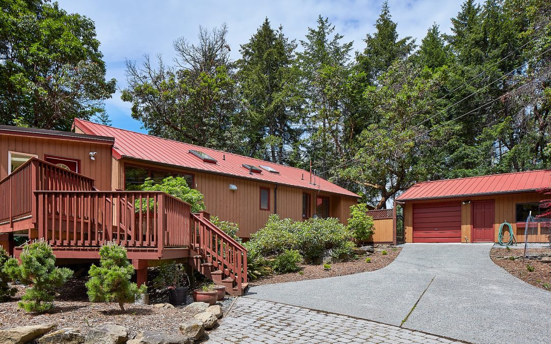 140 Lawnhill Drive, Salt Spring Island