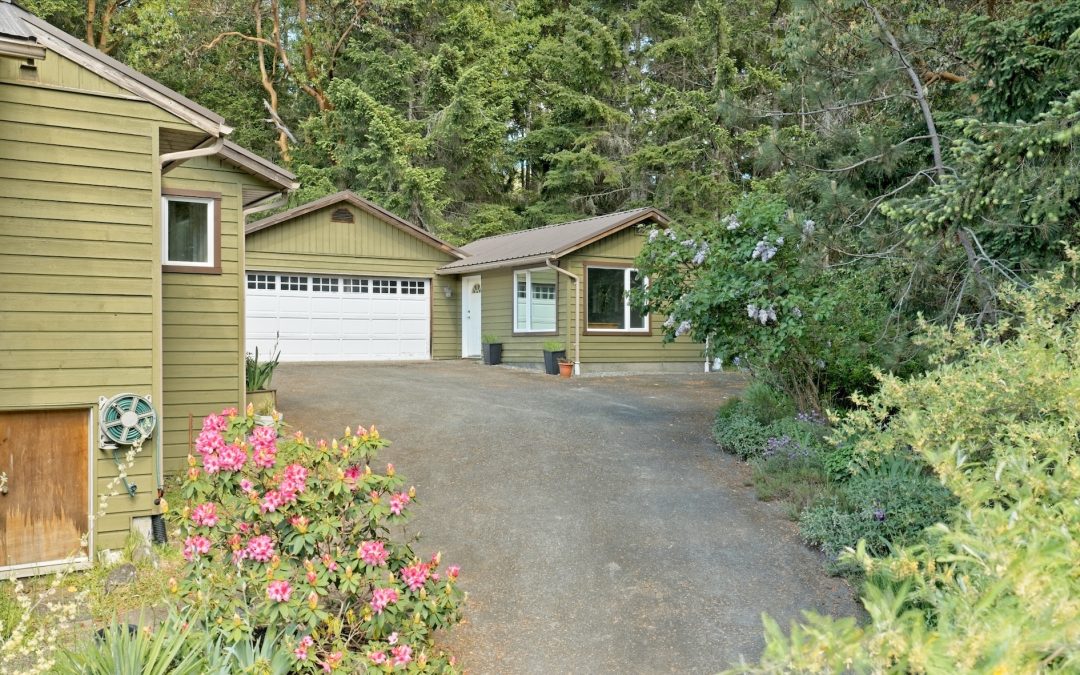260 Old Divide Road, Salt Spring Island